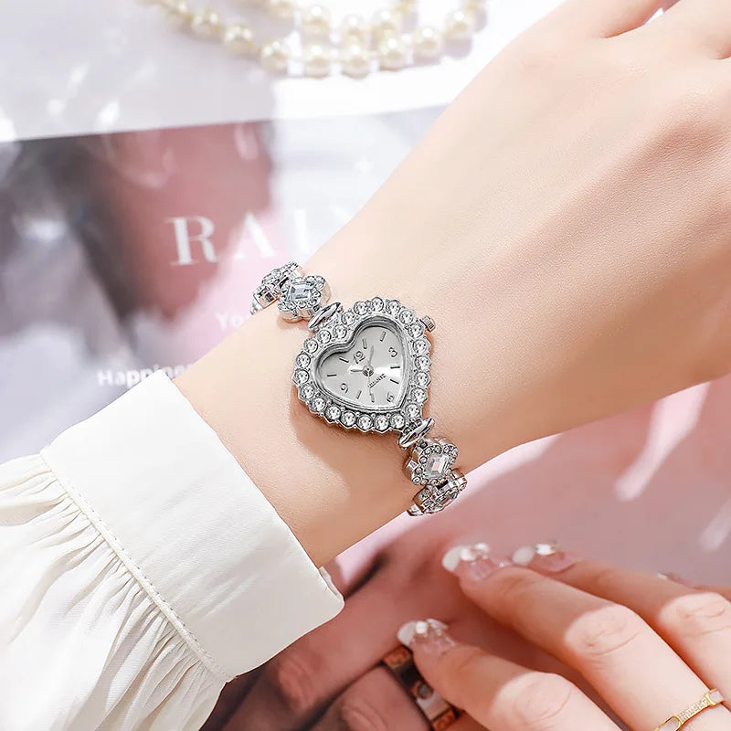 Women's Steel Band Quartz Watch, Heart Dial