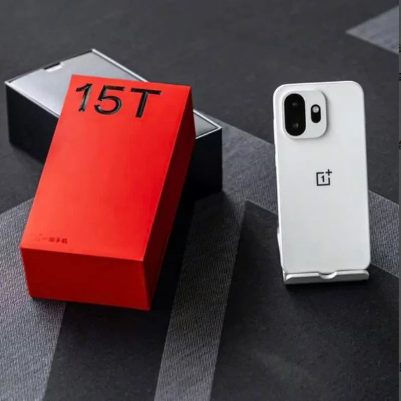 هاتف OnePlus 15T الذكي، شاشة AMOLED بحجم 6.32 بوصة وتردد 165 هرتز، معالج Snapdragon 8 Elite Gen 5، بطارية 7500 مللي أمبير.