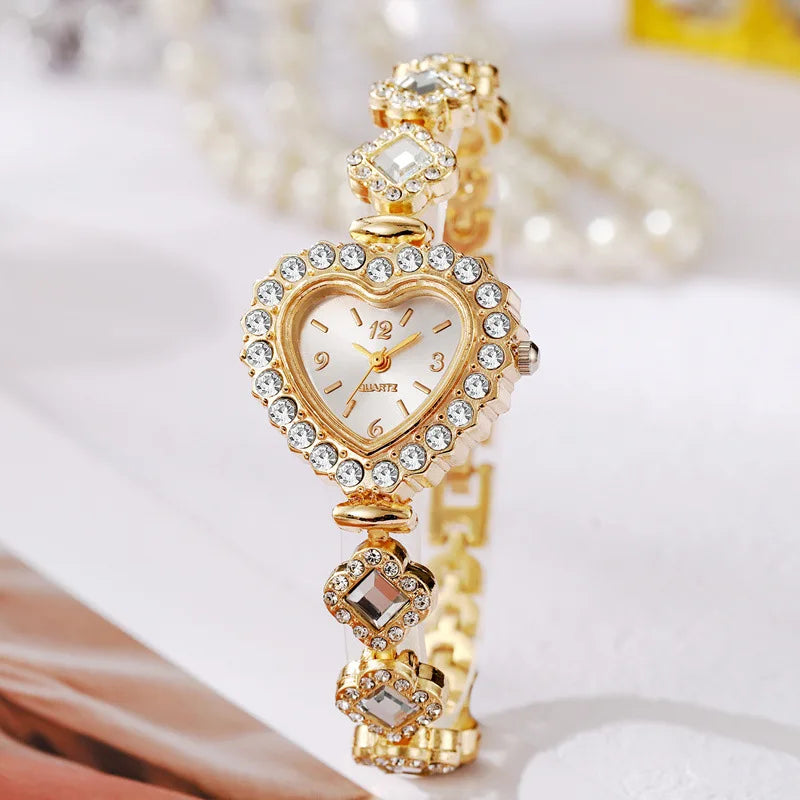 Women's Steel Band Quartz Watch, Heart Dial